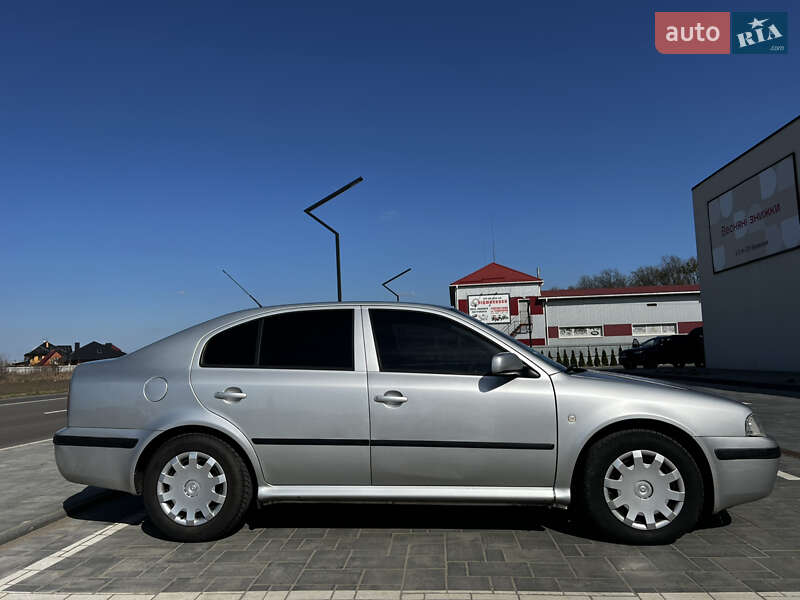 Лифтбек Skoda Octavia 2002 в Луцке