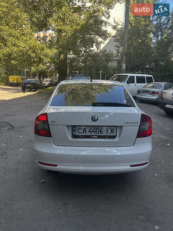 Лифтбек Skoda Octavia 2011 в Черкассах