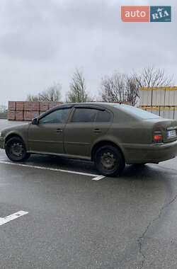 Ліфтбек Skoda Octavia 1997 в 