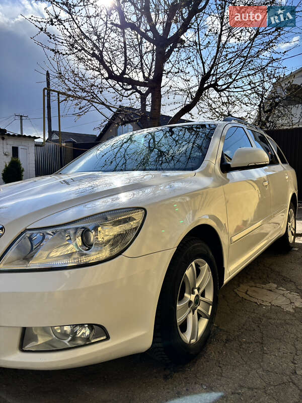 Універсал Skoda Octavia 2010 в Первомайську