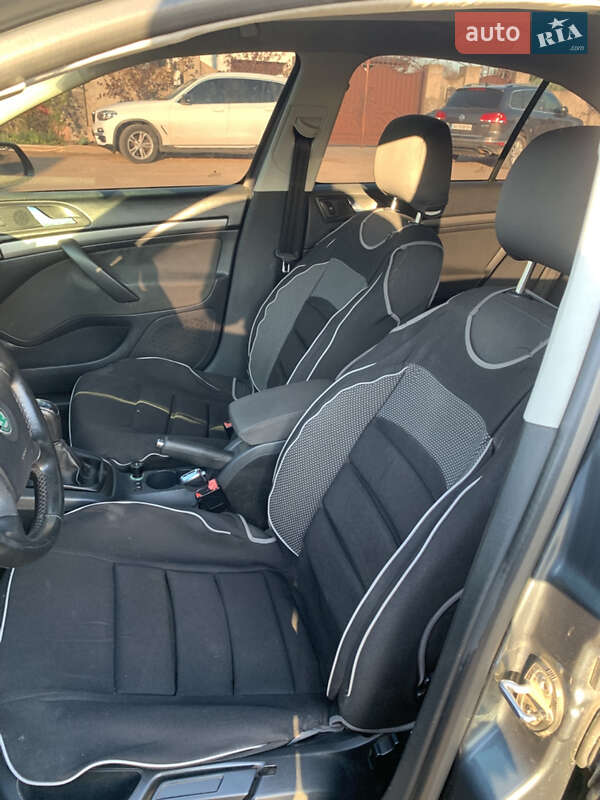 Ліфтбек Skoda Octavia 2006 в Новій Одесі