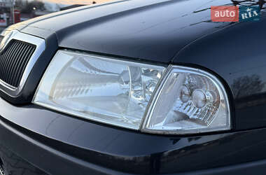 Лифтбек Skoda Octavia 2004 в 