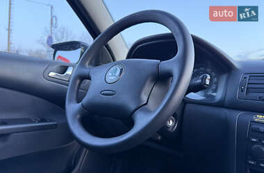 Лифтбек Skoda Octavia 2004 в 
