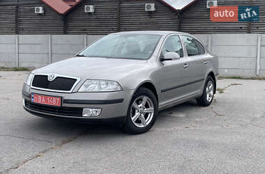 Лифтбек Skoda Octavia 2008 в 