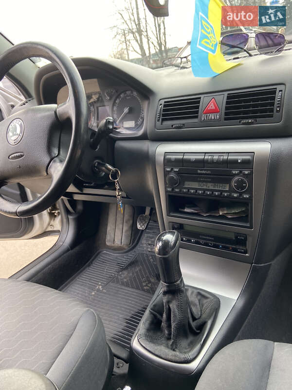 Універсал Skoda Octavia 2004 в Лисянці
