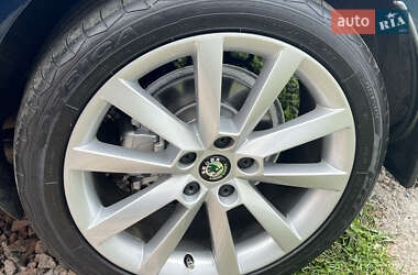 Лифтбек Skoda Octavia 2012 в 