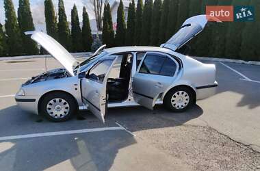 Лифтбек Skoda Octavia 2003 в 
