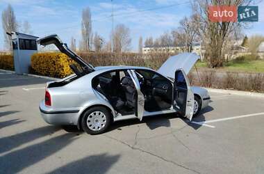 Лифтбек Skoda Octavia 2003 в 