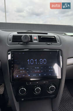 Ліфтбек Skoda Octavia 2012 в 