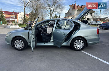Ліфтбек Skoda Octavia 2009 в 