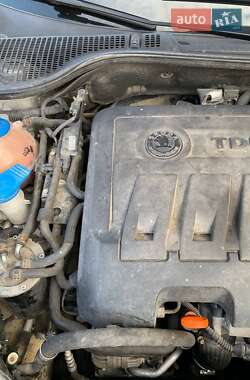 Універсал Skoda Octavia 2012 в 