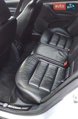 Лифтбек Skoda Octavia 2009 в 