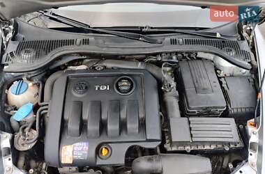Лифтбек Skoda Octavia 2009 в 