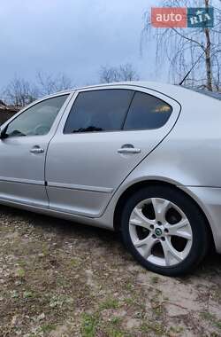 Лифтбек Skoda Octavia 2009 в 