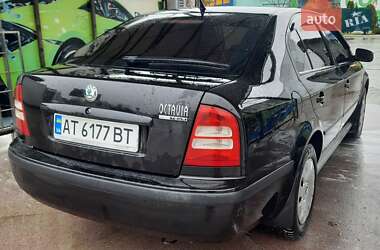 Лифтбек Skoda Octavia 2006 в 