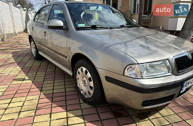 Лифтбек Skoda Octavia 2010 в 