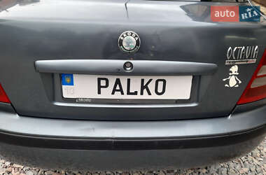 Лифтбек Skoda Octavia 2004 в 