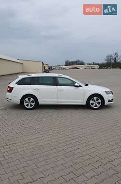 Универсал Skoda Octavia 2019 в Черновцах