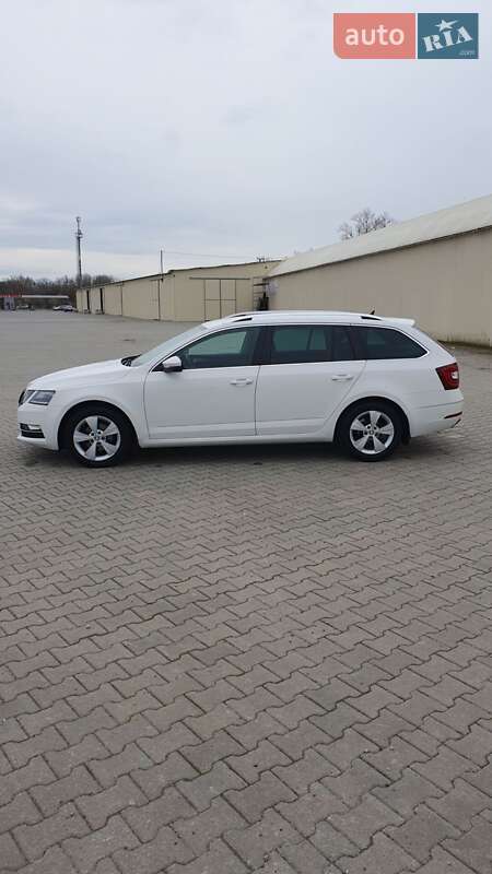 Универсал Skoda Octavia 2019 в Черновцах