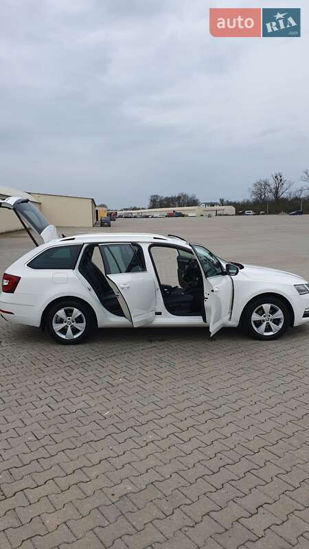 Универсал Skoda Octavia 2019 в Черновцах
