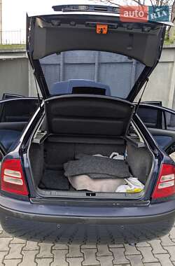 Ліфтбек Skoda Octavia 2003 в 