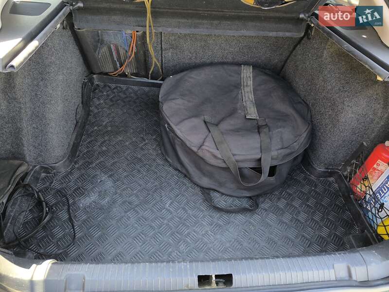 Лифтбек Skoda Octavia 2003 в Харькове