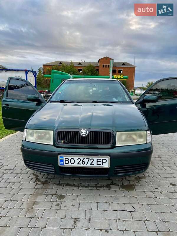 Ліфтбек Skoda Octavia 2000 в 