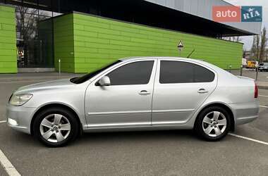 Лифтбек Skoda Octavia 2011 в 