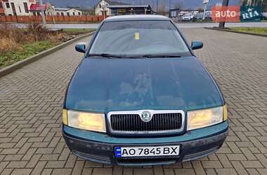 Ліфтбек Skoda Octavia 1998 в 