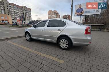 Лифтбек Skoda Octavia 2010 в 
