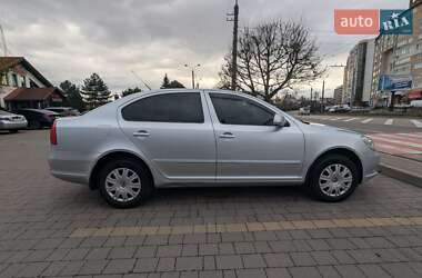 Лифтбек Skoda Octavia 2010 в 