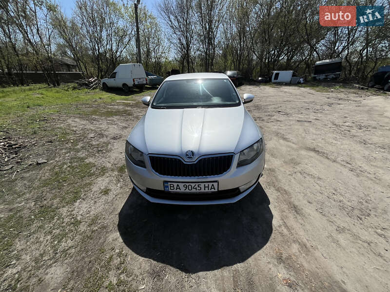 Лифтбек Skoda Octavia 2013 в Кропивницком