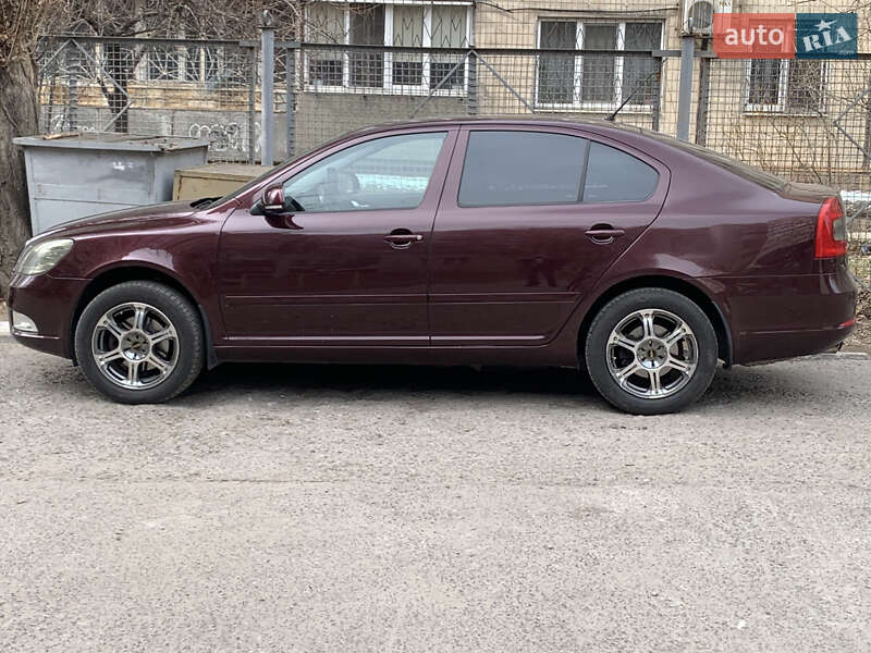 Лифтбек Skoda Octavia 2010 в 