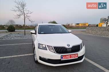 Ліфтбек Skoda Octavia 2018 в 