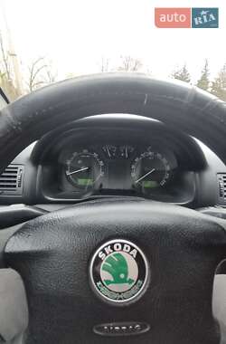 Лифтбек Skoda Octavia 2004 в 