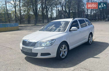 Универсал Skoda Octavia 2010 в 