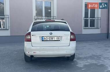 Универсал Skoda Octavia 2012 в 