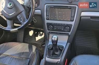Лифтбек Skoda Octavia 2009 в 