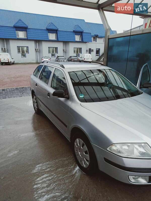 Універсал Skoda Octavia 2008 в Рівному