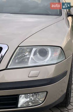 Лифтбек Skoda Octavia 2005 в 