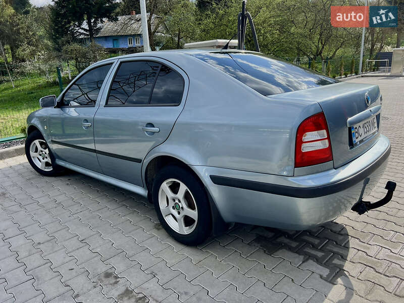 Лифтбек Skoda Octavia 2003 в Львове