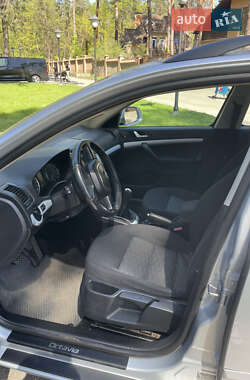 Универсал Skoda Octavia 2010 в 