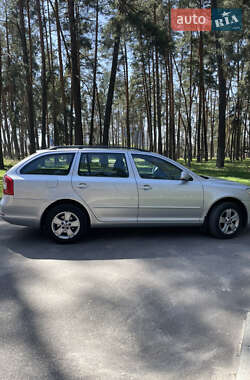 Универсал Skoda Octavia 2010 в 