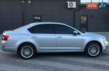 Лифтбек Skoda Octavia 2014 в 