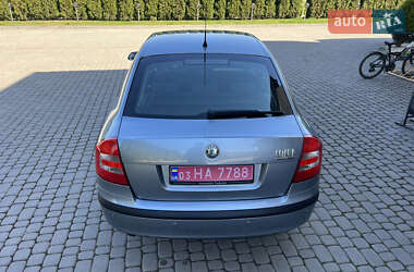 Лифтбек Skoda Octavia 2005 в 