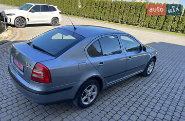 Лифтбек Skoda Octavia 2005 в 
