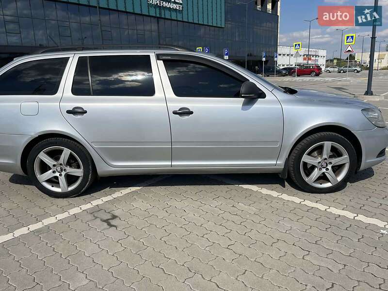 Универсал Skoda Octavia 2011 в Львове