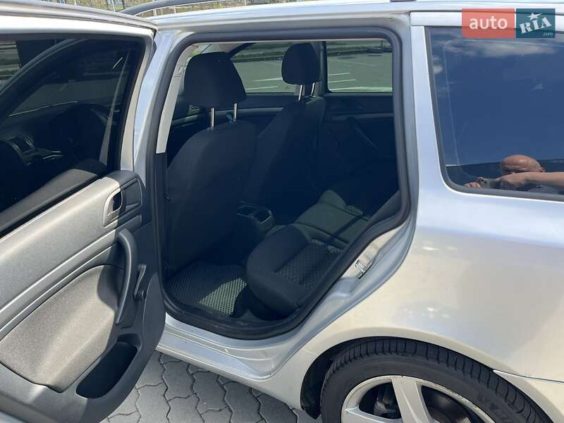 Универсал Skoda Octavia 2011 в Львове