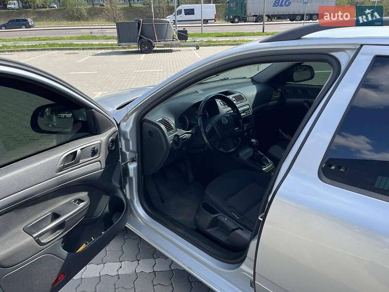 Универсал Skoda Octavia 2011 в Львове