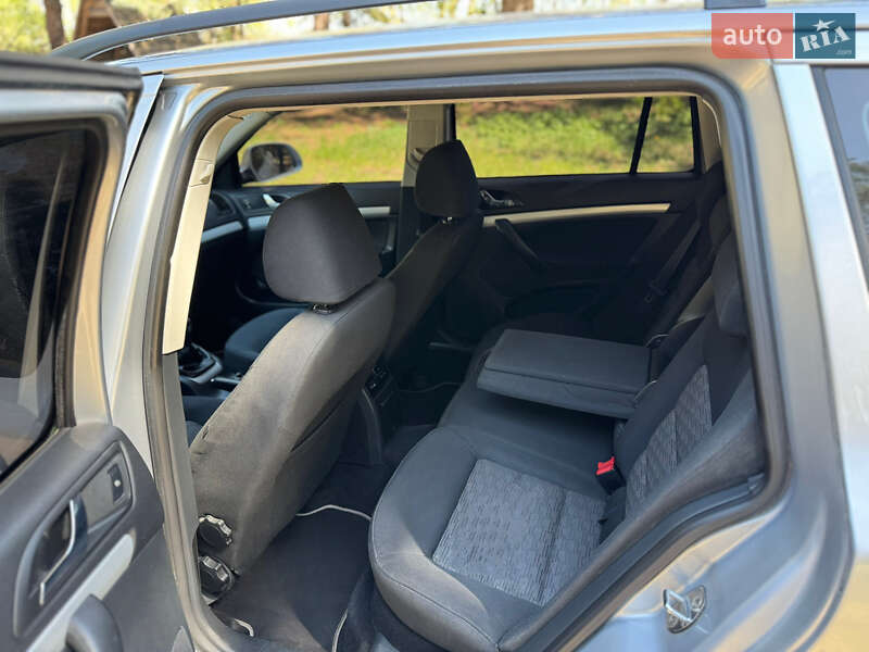 Универсал Skoda Octavia 2010 в Полтаве